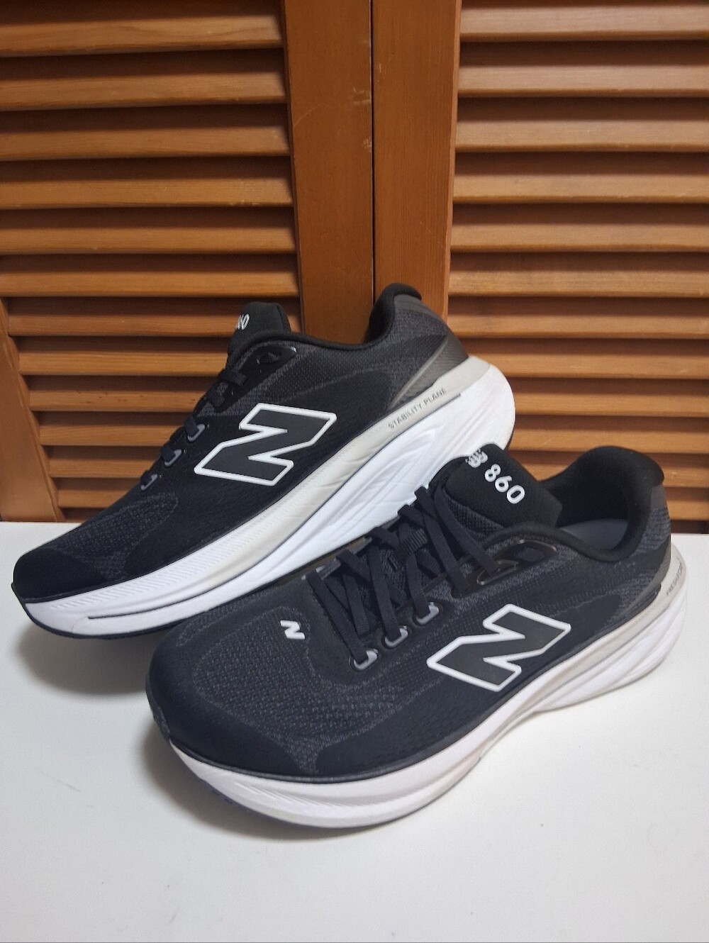 New Balance Fresh Foam X 860v15 Men's Sneaker Size 11.5 (2E) Comfort Sneakers
